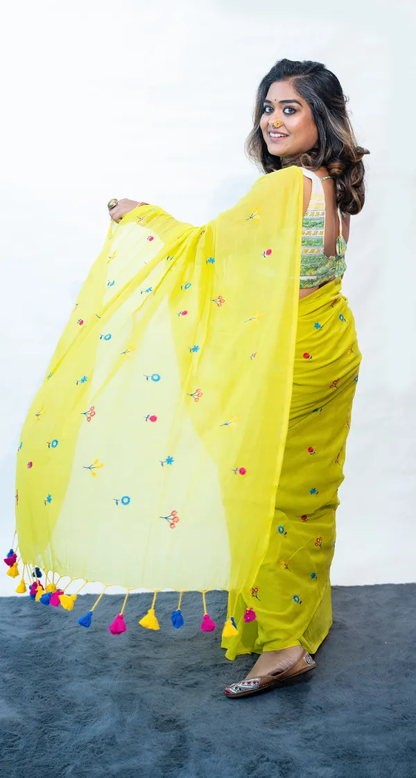 Saree_Mul_Cotton_Machine_Embroidery