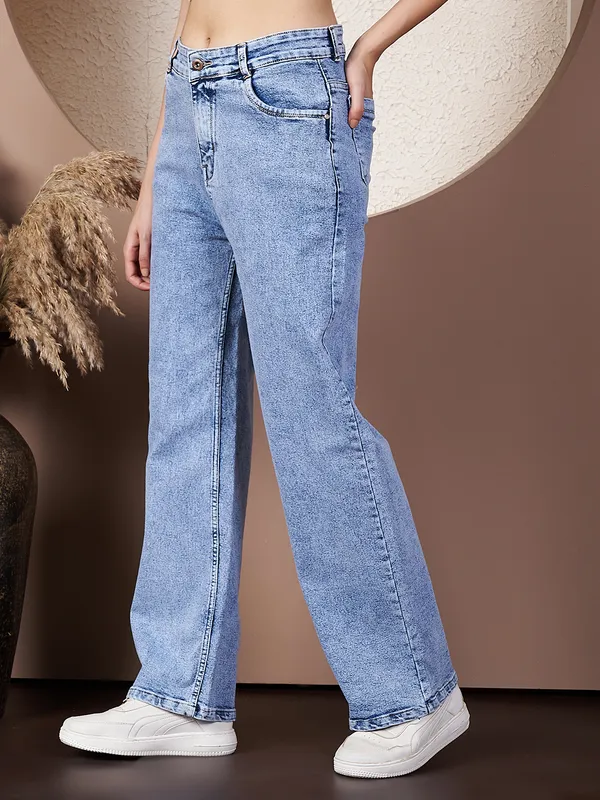 Light_Blue_Washed_Wide_Leg_Denim_Jeans_For_Women