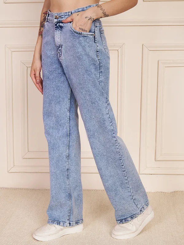 Light_Blue_Washed_Wide_Leg_Denim_Jeans_For_Women