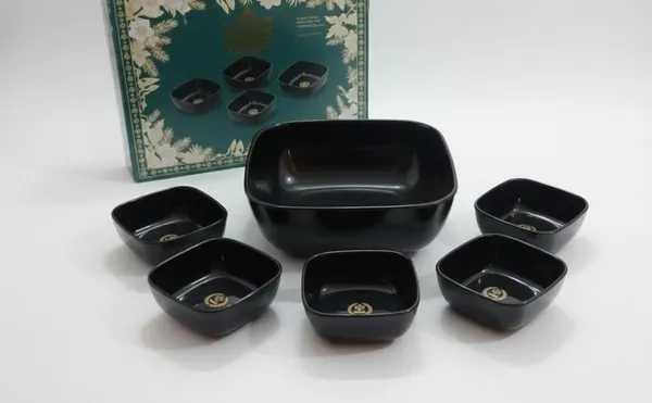 Black_Bowl_&_Platter_Set_Ceramic_For_Home_And_Accessories