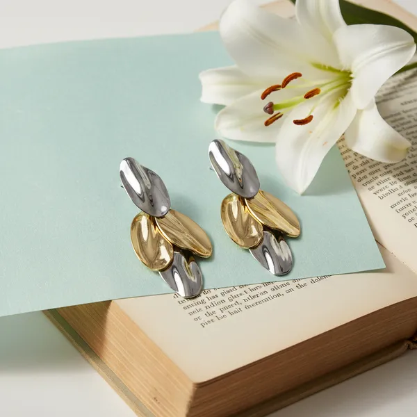 Gold_And_Silver_Dual_Tone_Leaf_Drop_Earrings_For_Women