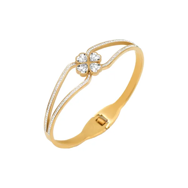 Gold_Royal_Clover_Radiance_Luxe_Bangle_For_Women