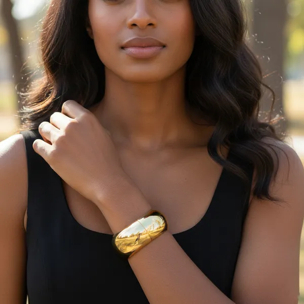 Gold_Imperial_Glow_Dome_Bangle_For_Women