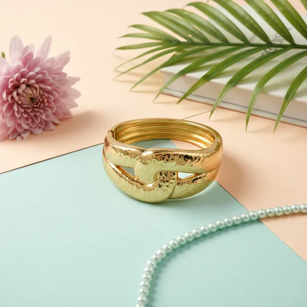 Gold_Seranova_Textured_Wrap_Design_Gold_Tone_Bangle_For_Women