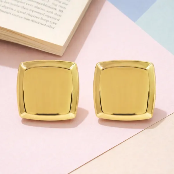 Gold_Regal_Edge_Statement_Earrings_For_Women