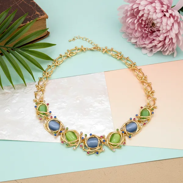 Gold_Modern_Radiance_Necklace_And_Earring_Set_For_Women