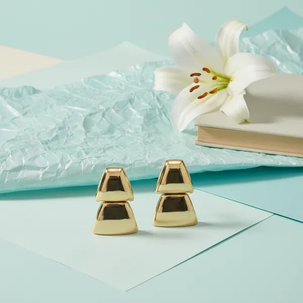 Gold_Modern_Luxe_Sculpted_Drop_Earrings_For_Women
