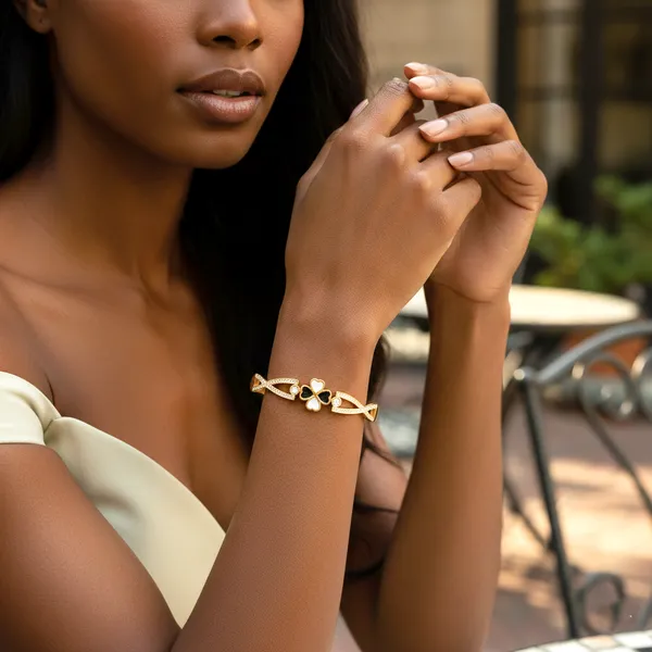 Gold_Midnight_Clover_Luxe_Gold_Tone_Bangle_For_Women