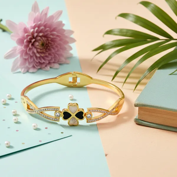 Gold_Midnight_Clover_Luxe_Gold_Tone_Bangle_For_Women