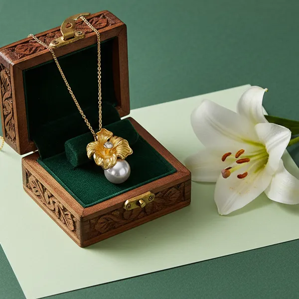 Gold_Brass_And_Mixed_Alloy_Necklace_For_Women