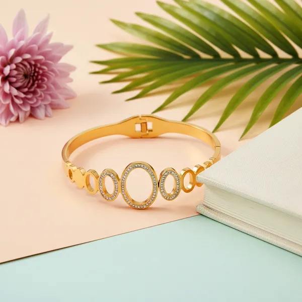 Gold_Elantra_Luxe_Oval_Gold_Tone_Bangle_For_Women