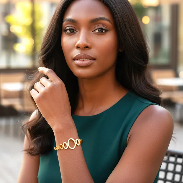 Gold_Elantra_Luxe_Oval_Gold_Tone_Bangle_For_Women