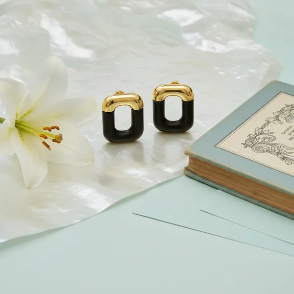Black_And_Gold_Axis_Dual_Tone_Studs_For_Women