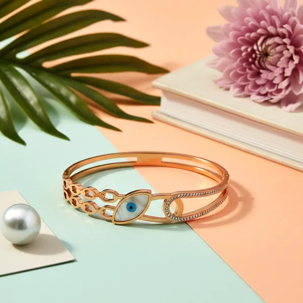 Gold_Celeste_Charm_Designer_Bangle_For_Women