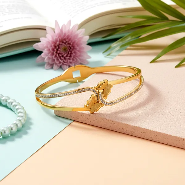 Gold_Aurora_Flutter_Signature_Bangle_For_Women