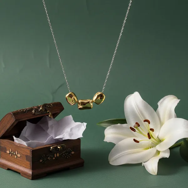 Gold_Brass_And_Mixed_Alloy_Necklace_For_Women