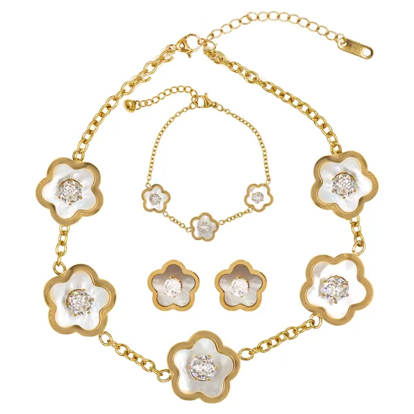 Gold_Brass_And_Mixed_Alloy_Necklace_For_Women