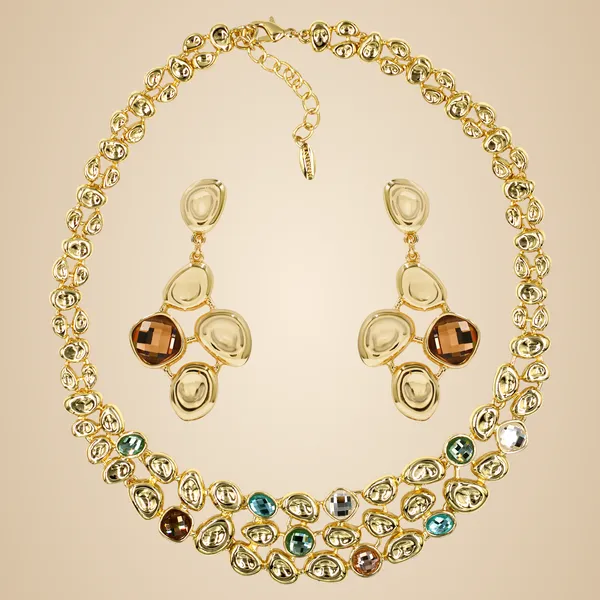 Gold_Classic_Radiance_Jewellery_Set_For_Women