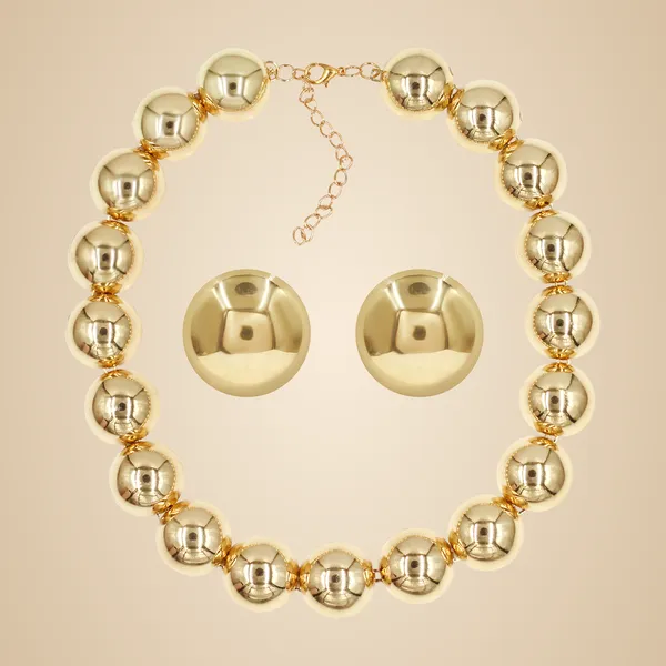 Gold_Timeless_Gloss_Elegance_Set_For_Women