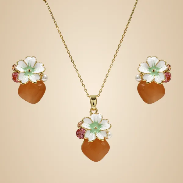 Multicolor_Brass_And_Mixed_Alloy_Necklace_For_Women