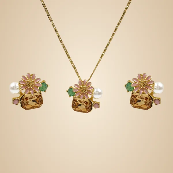 Multicolor_Brass_And_Mixed_Alloy_Necklace_For_Women