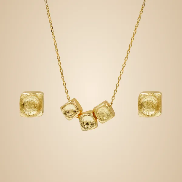 Gold_Brass_And_Mixed_Alloy_Necklace_For_Women
