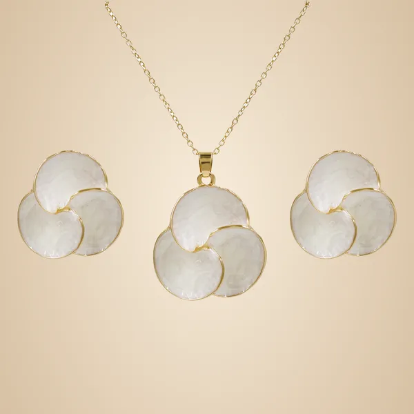 White_And_Gold_Brass_And_Mixed_Alloy_Necklace_For_Women