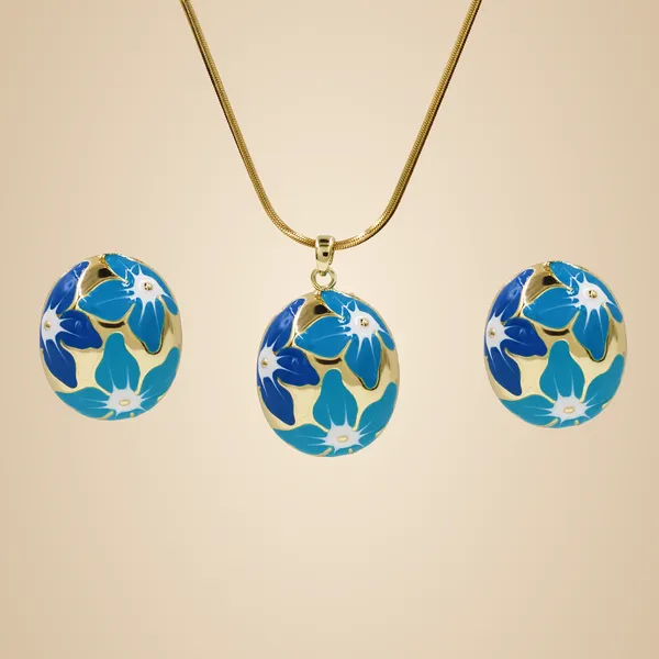 Multicolor_Brass_And_Mixed_Alloy_Necklace_For_Women