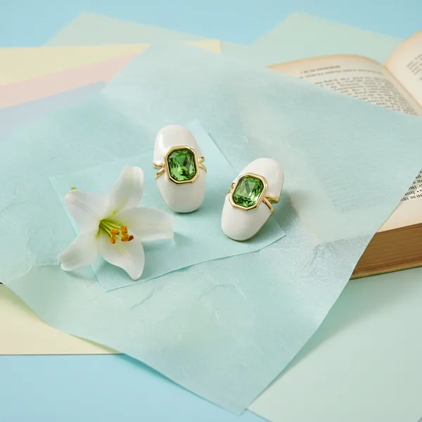 White_And_Gold_Classic_Olive_Glow_Statement_Earrings_For_Women