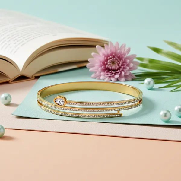 Gold_Imperial_Glow_Solitaire_Bangle_For_Women