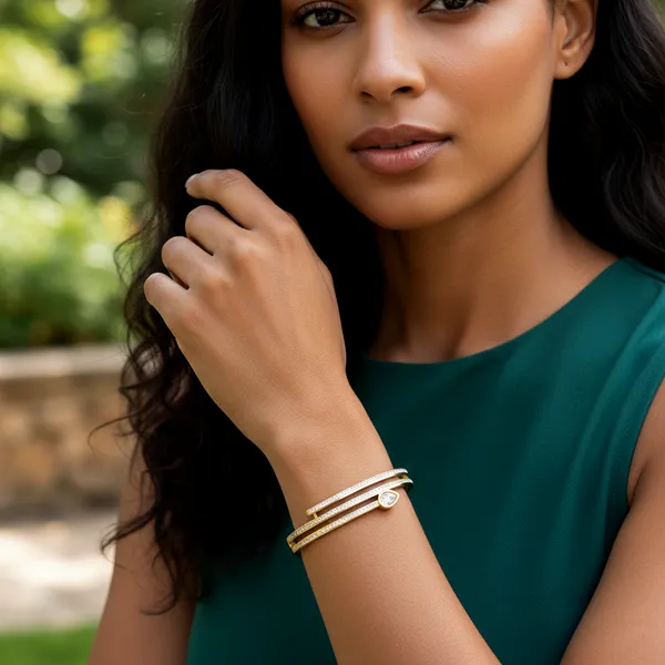 Gold_Imperial_Glow_Solitaire_Bangle_For_Women