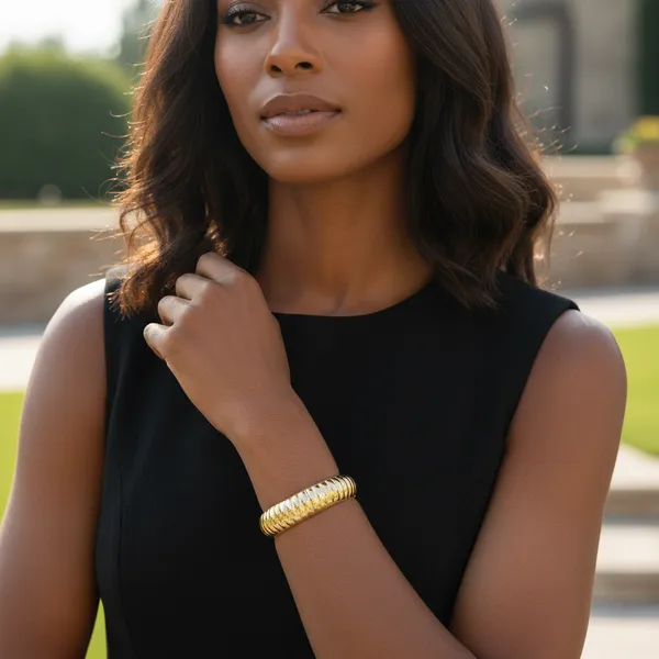 Gold_Radiant_Curve_Signature_Bangle_For_Women