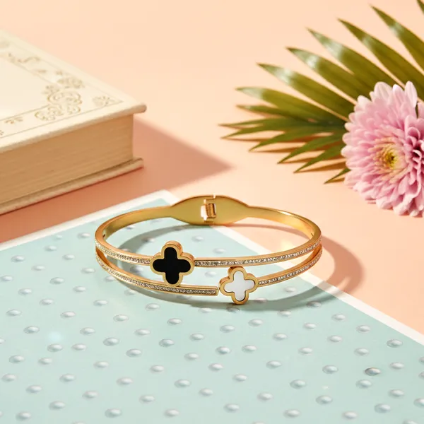 Gold_Signature_Clover_Dual_Band_Bangle_For_Women