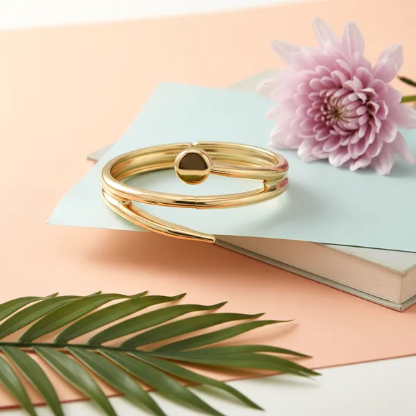 Gold_Aurora_Wrap_Statement_Bangle_For_Women