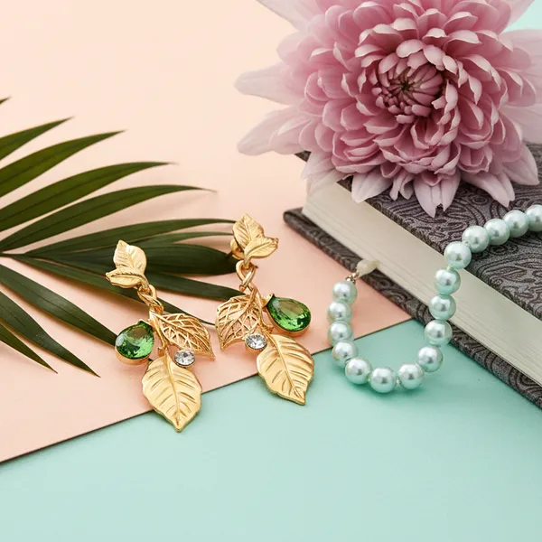 Gold_Royal_Leaf_Elegance_Jewellery_Set_For_Women
