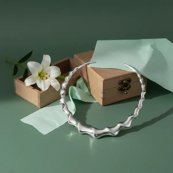 Silver_The_Arvane_Sculpted_Elegance_Set_For_Women