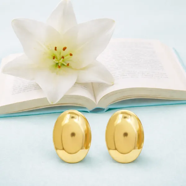 Gold_The_Signature_Oval_Dome_Stud_For_Women