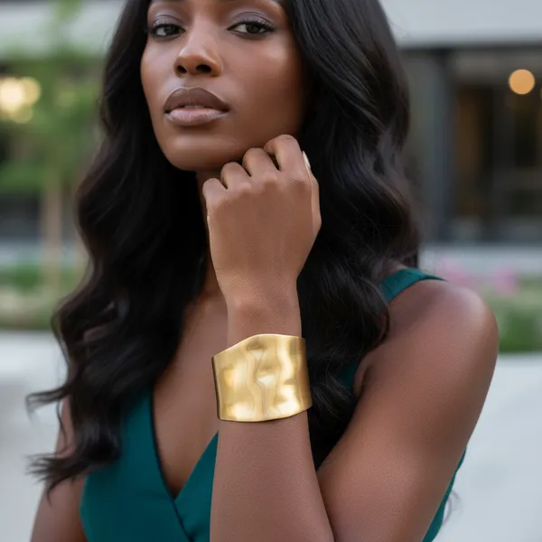 Gold_Modern_Grace_Cuff_For_Women