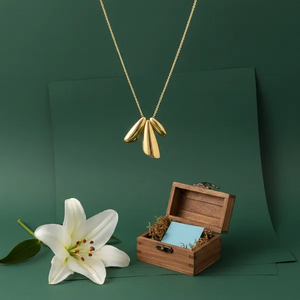 Gold_Brass_And_Mixed_Alloy_Necklace_For_Women