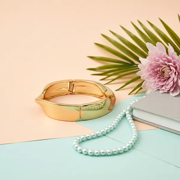 Gold_Aurum_Wave_Bracelet_For_Women