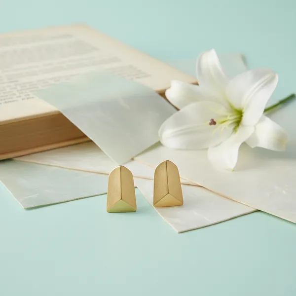 Gold_Modern_Apex_Gold_Tone_Studs_For_Women
