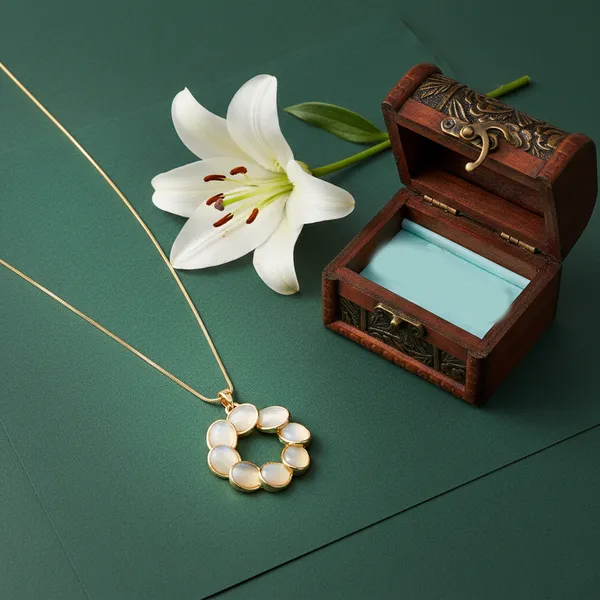 Gold_Brass_And_Mixed_Alloy_Necklace_For_Women