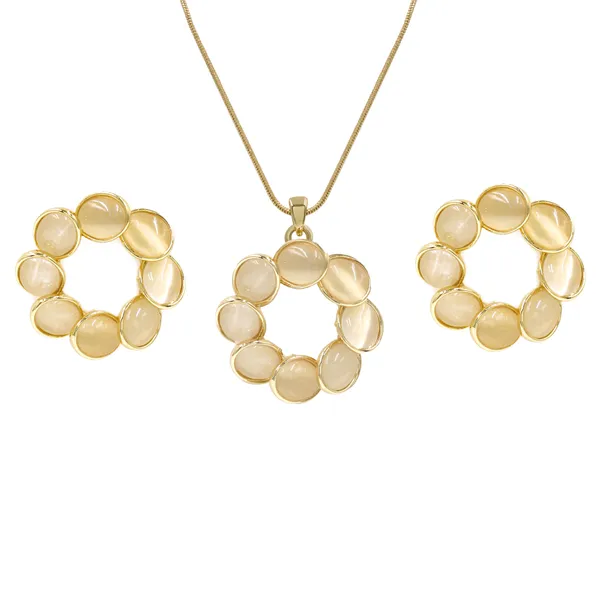 Gold_Brass_And_Mixed_Alloy_Necklace_For_Women