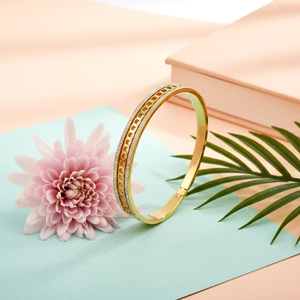 Gold_Grace_Glow_Gold_Tone_Bangle_For_Women