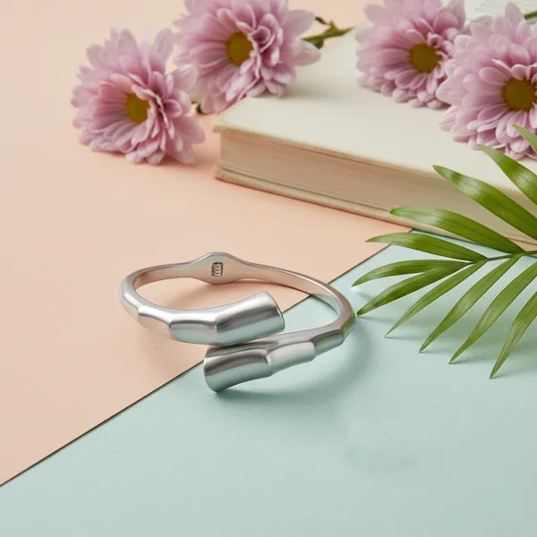 Silver_Modern_Sculpted_Silver_Tone_Jewelry_Set_For_Women