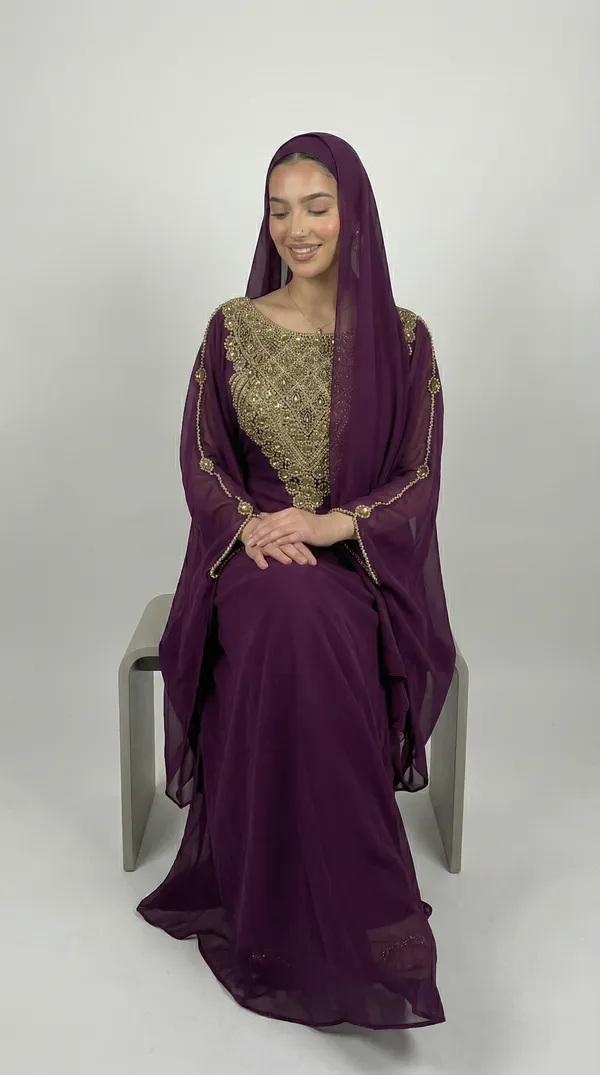 Burgundy_Georgette_Fabric_Kaftan_With_Matching_Hijab_For_Women