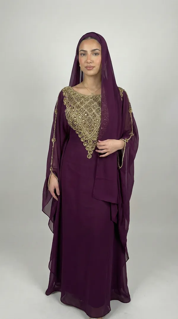Burgundy_Georgette_Fabric_Kaftan_With_Matching_Hijab_For_Women