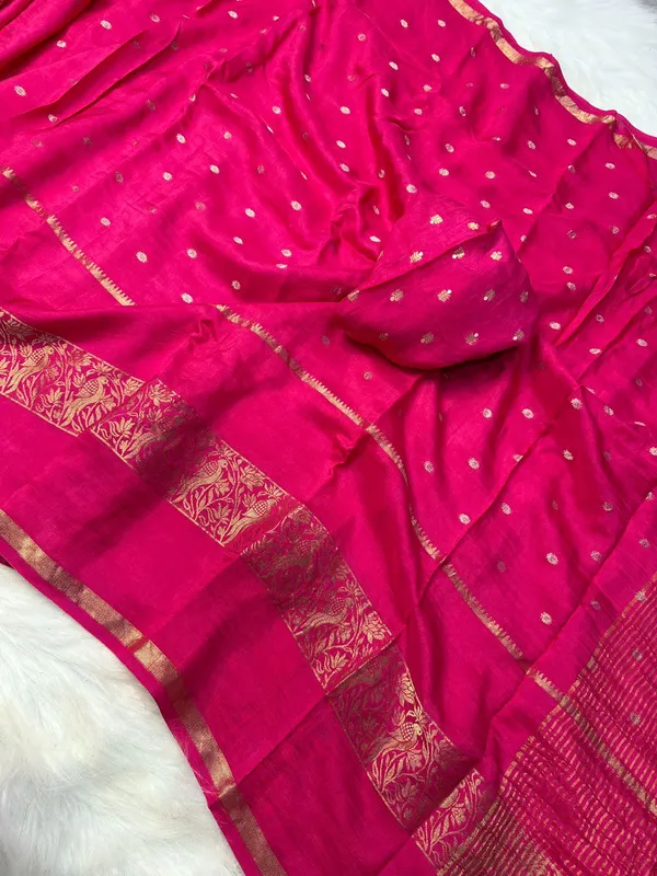 Rani_Pink_Pure_Silk_Saree_with_Golden_Zari_Weaving_and_Butti_Work