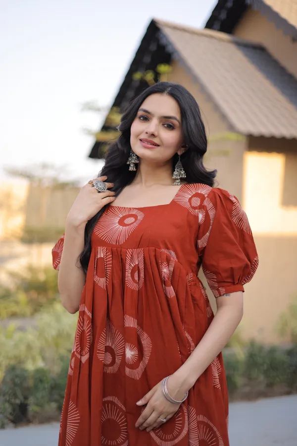 Rust_Orange_Printed_Tiered_Maxi_Dress_with_Puff_Sleeves