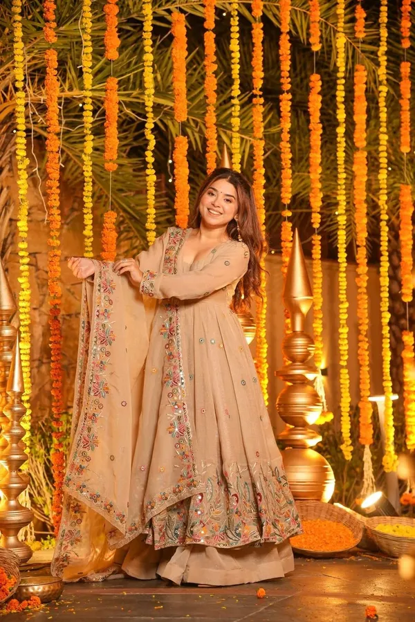 Beige_Embroidered_Anarkali_Suit_with_Floral_Detailing